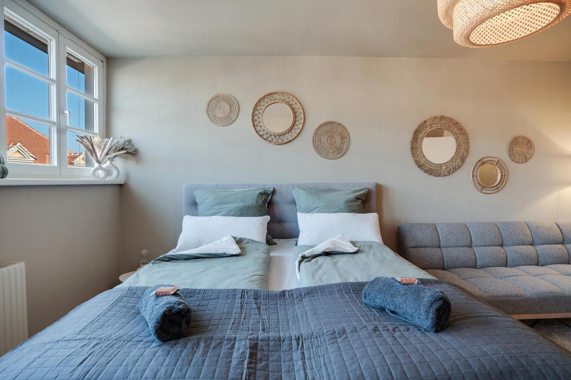 Boho Design Studio - Historic City Center With Free Parking & Aircon By Hero Homes Graz Exteriör bild